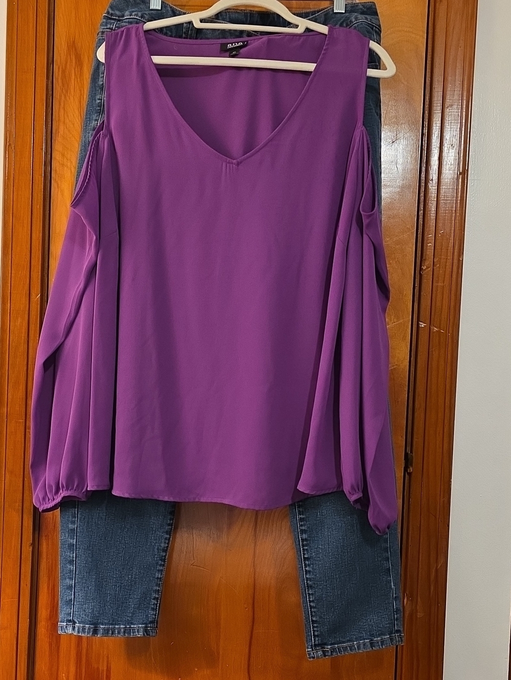 2X A.N.A. Cold-Shoulder V-Neck Blouse in Purple W/Lane Bryant Blue Jeans Size 20
